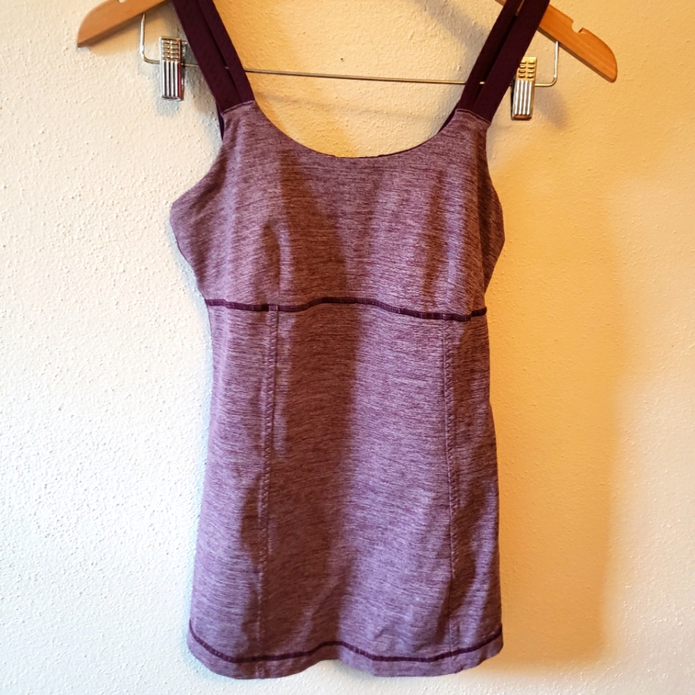 Lulu Lemon tank w built in support - small